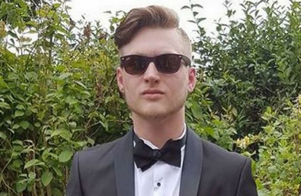 Teenager turned away from school prom because of ‘inappropriate’ outfit